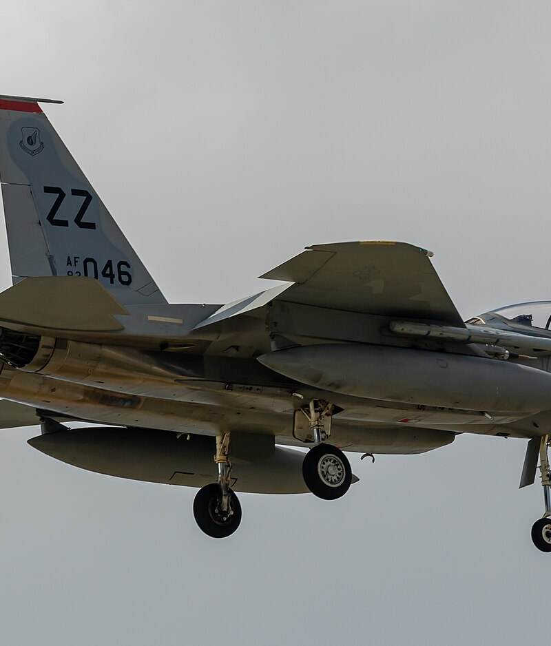  - Twin-engine aircraft