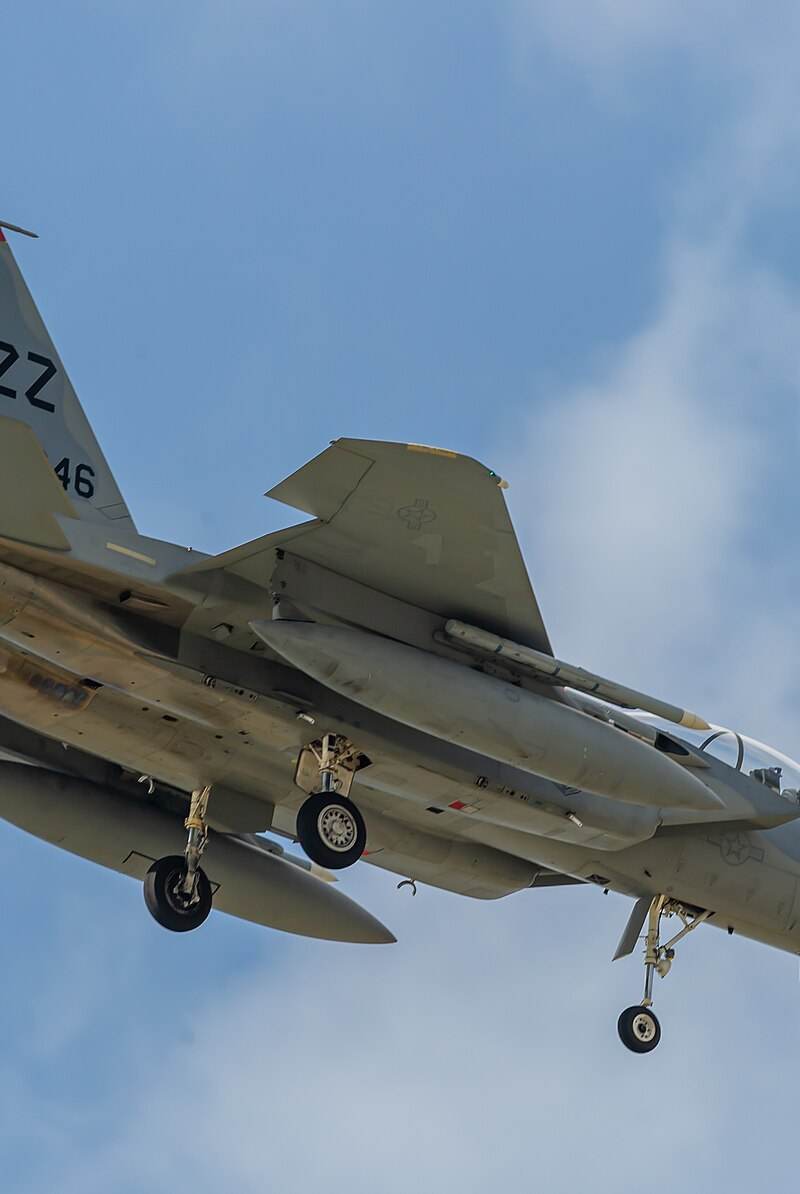  - Twin-engine aircraft