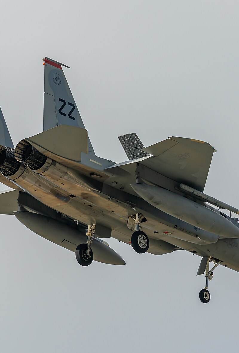  - Twin-engine aircraft