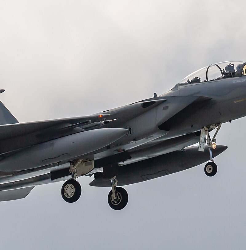  - Twin-engine aircraft