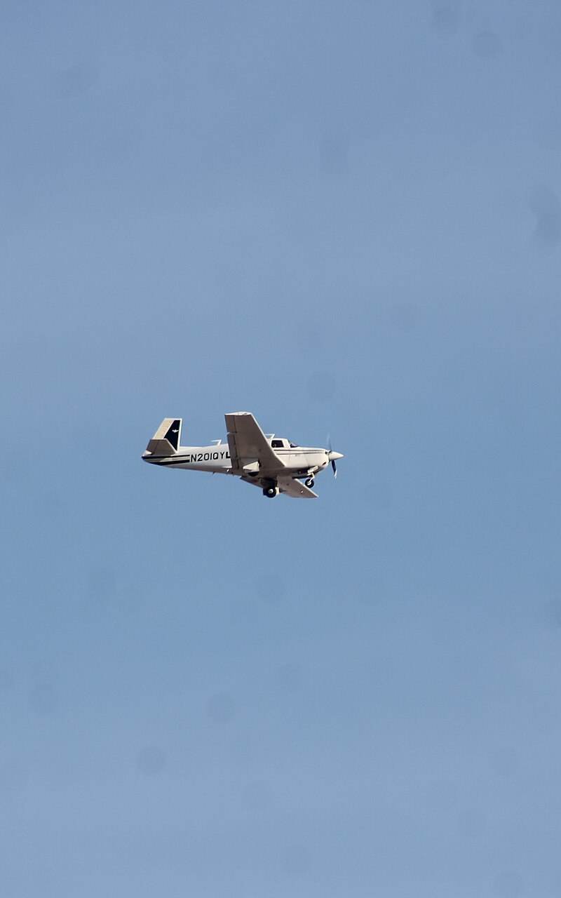 N201QY - Single-engine aircraft