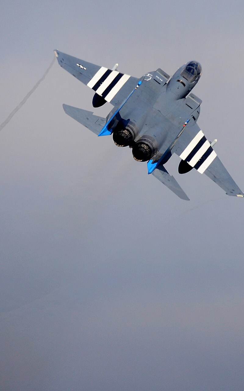  - Twin-engine aircraft