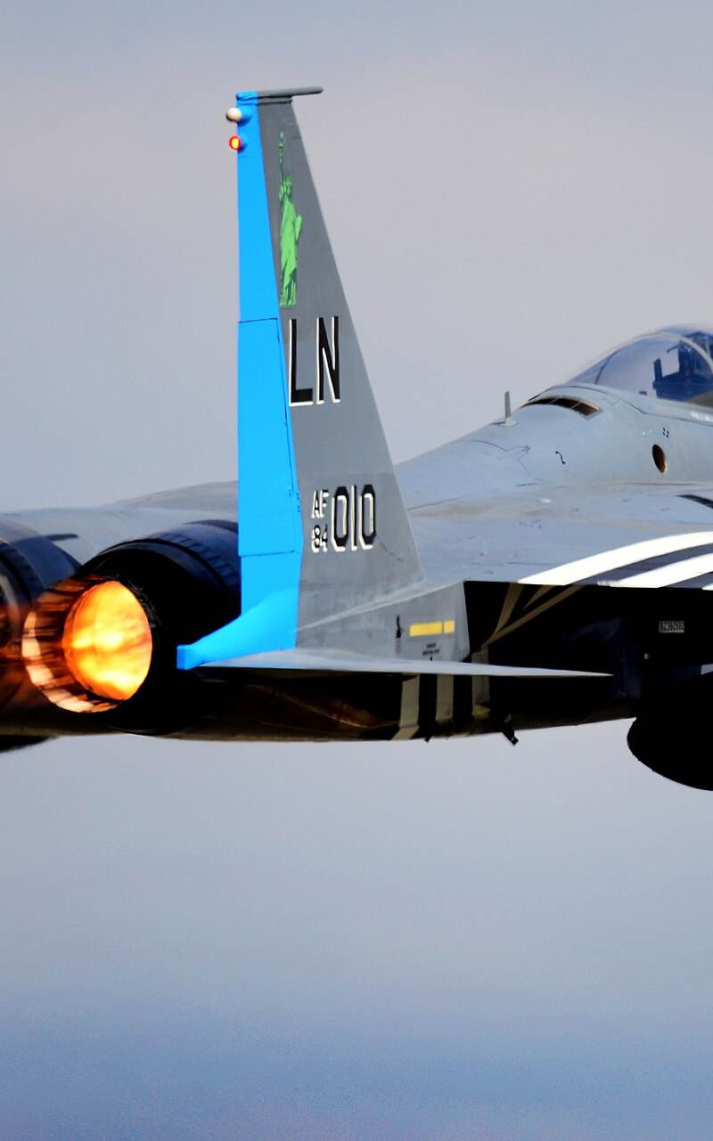  - Twin-engine aircraft
