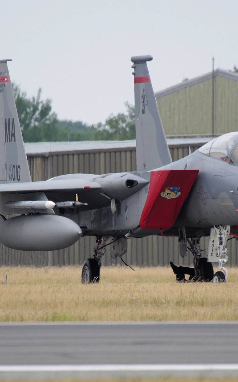  - Twin-engine aircraft