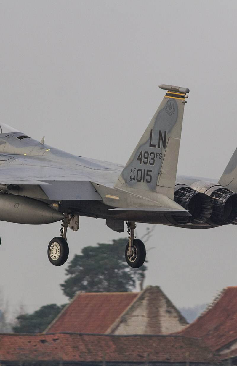  - Twin-engine aircraft
