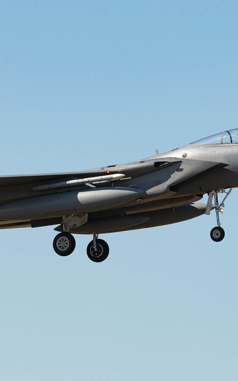  - Twin-engine aircraft