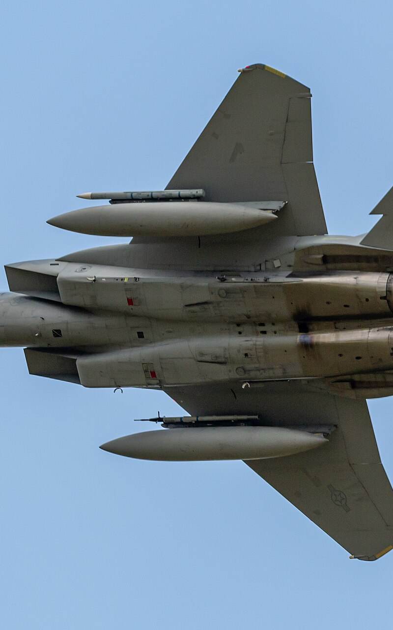  - Twin-engine aircraft