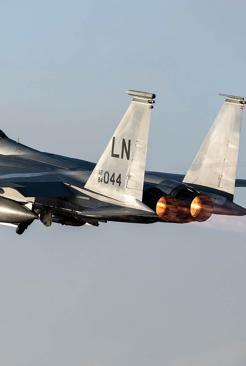  - Twin-engine aircraft