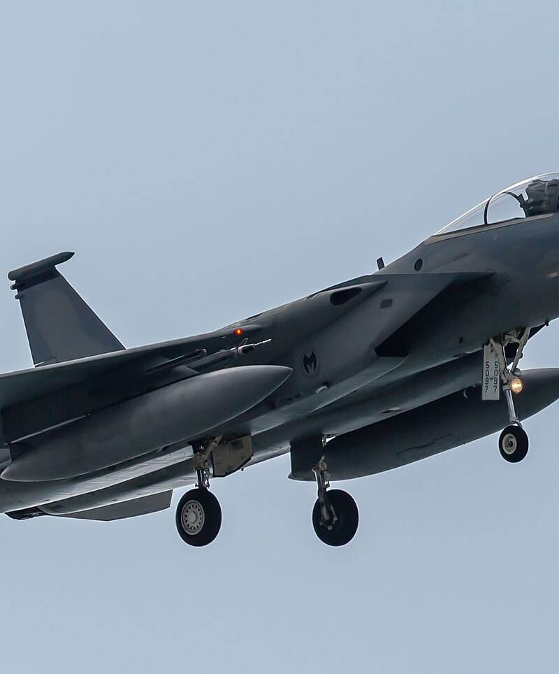  - Twin-engine aircraft