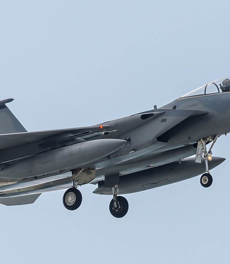  - Twin-engine aircraft