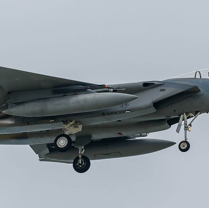  - Twin-engine aircraft