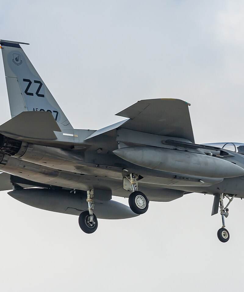  - Twin-engine aircraft