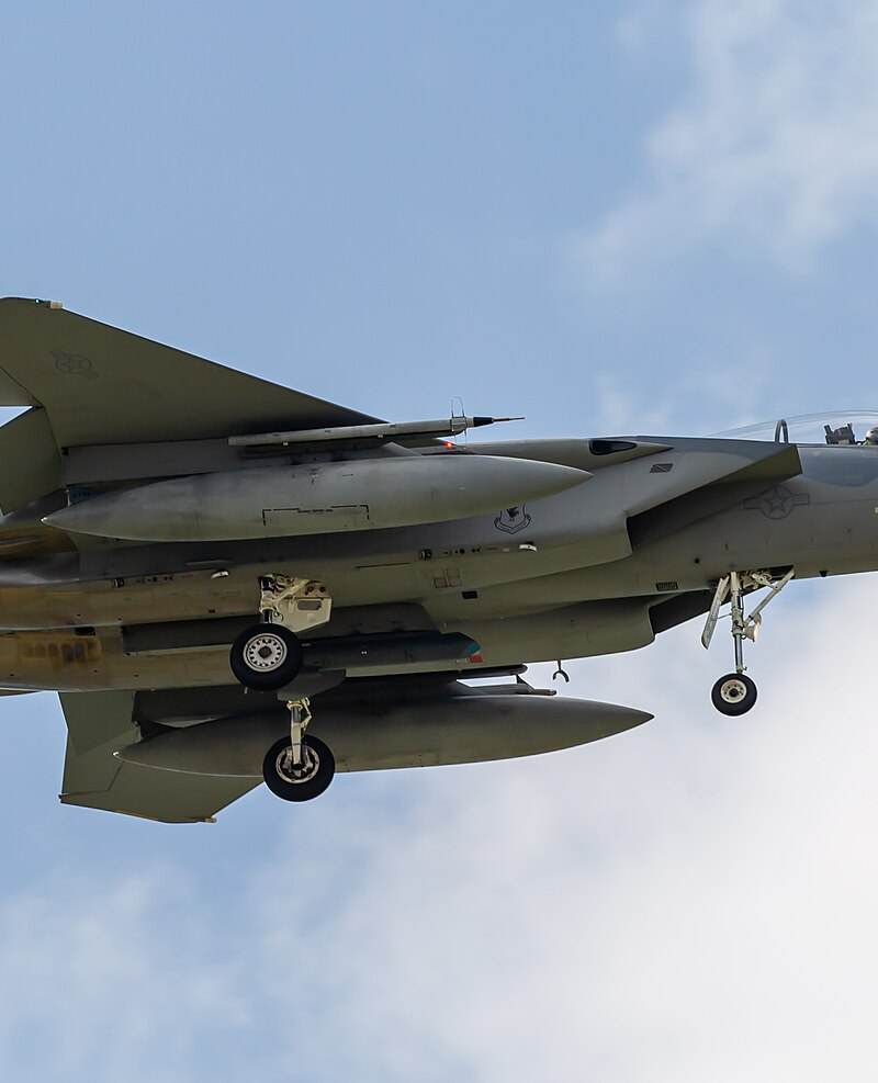 - Twin-engine aircraft