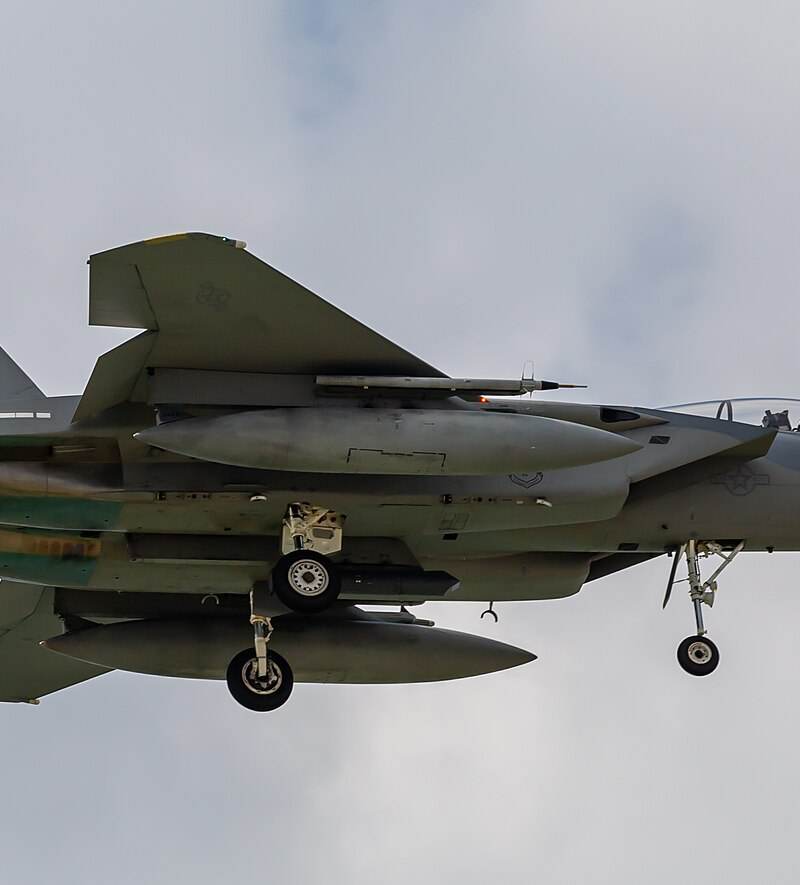  - Twin-engine aircraft
