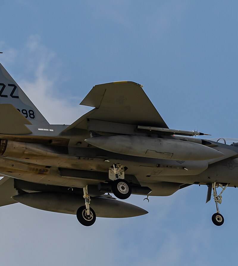  - Twin-engine aircraft
