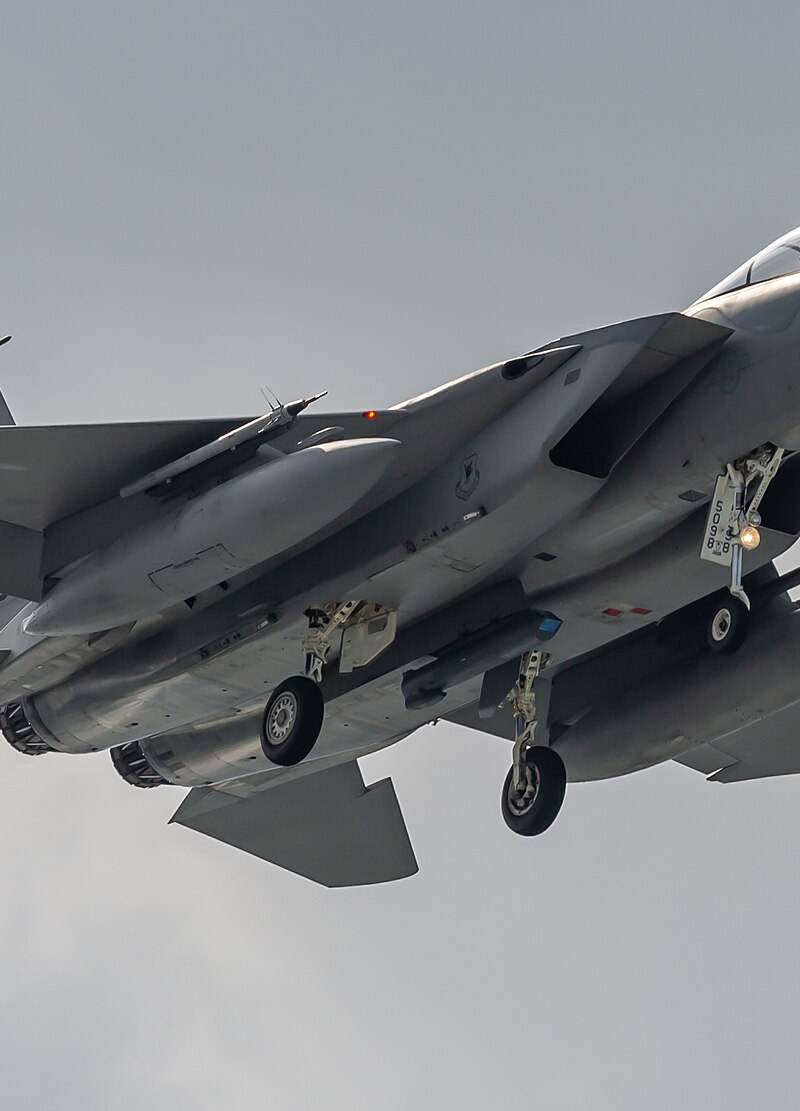  - Twin-engine aircraft