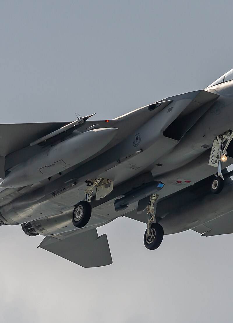  - Twin-engine aircraft