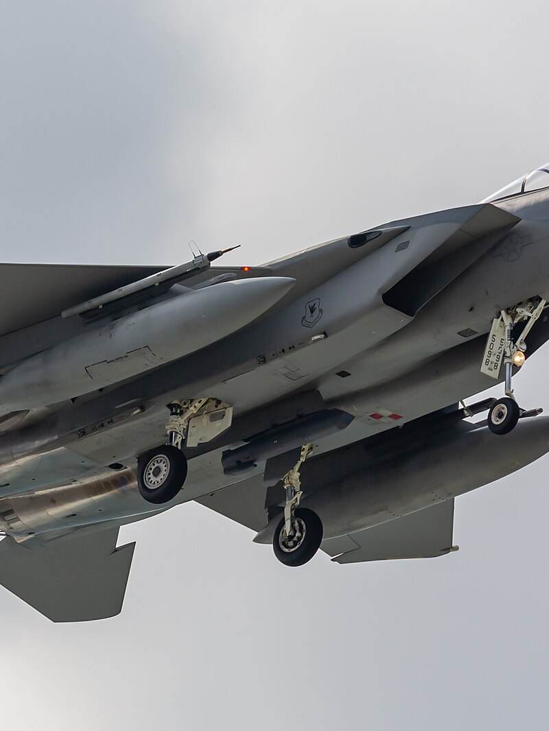  - Twin-engine aircraft