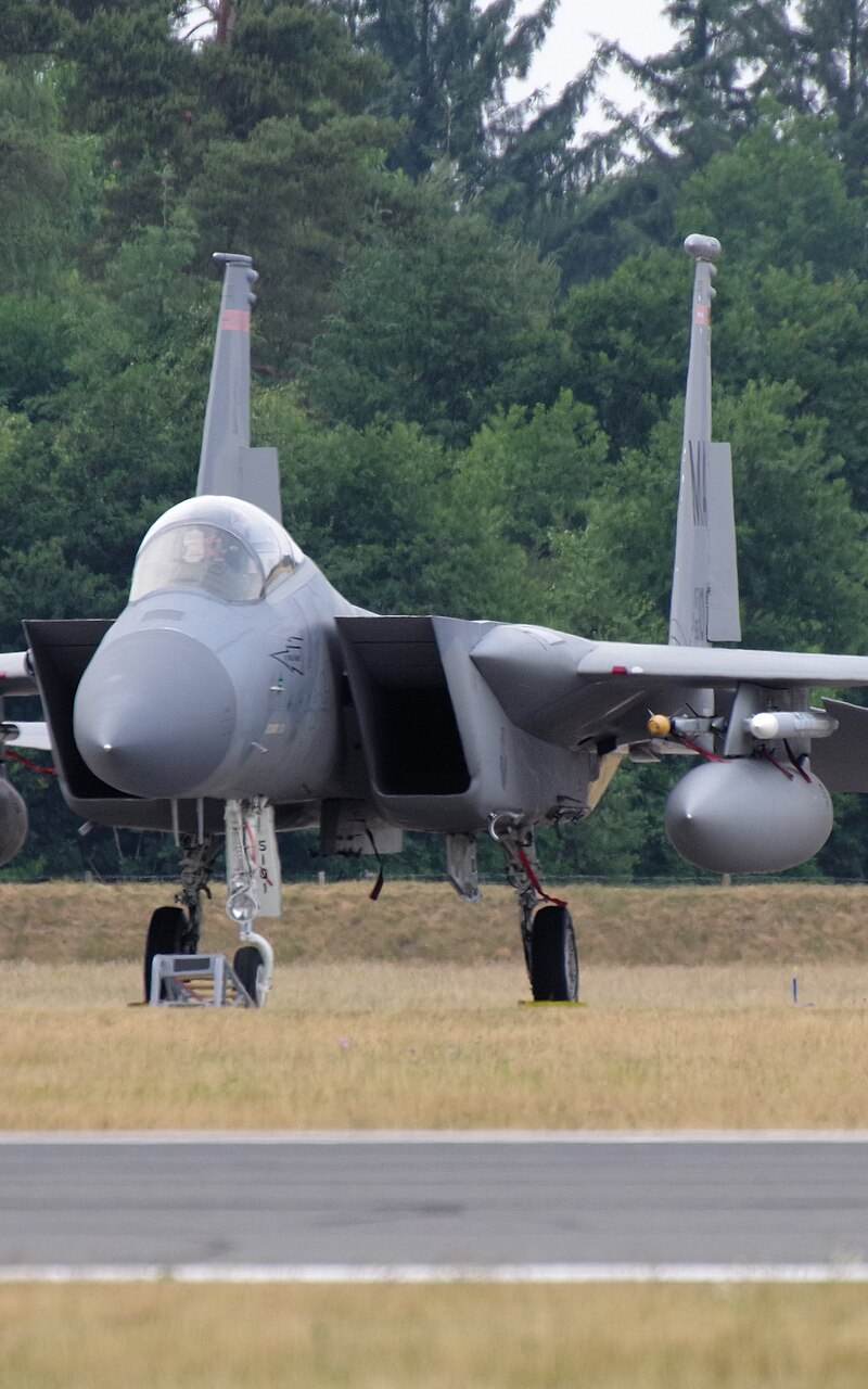  - Twin-engine aircraft