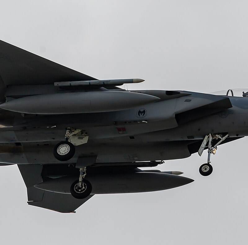 - Twin-engine aircraft