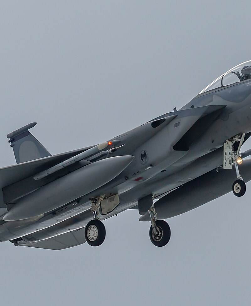  - Twin-engine aircraft
