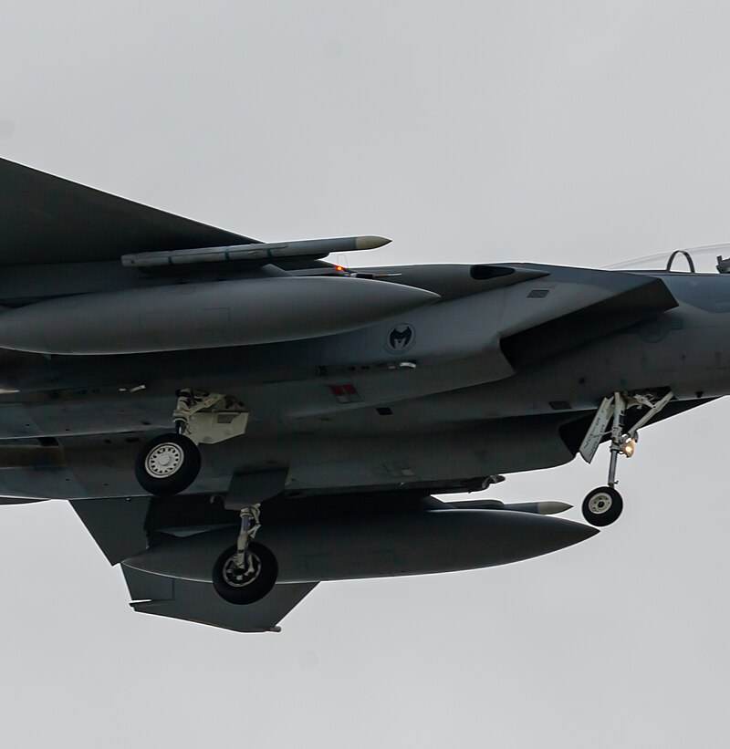 - Twin-engine aircraft