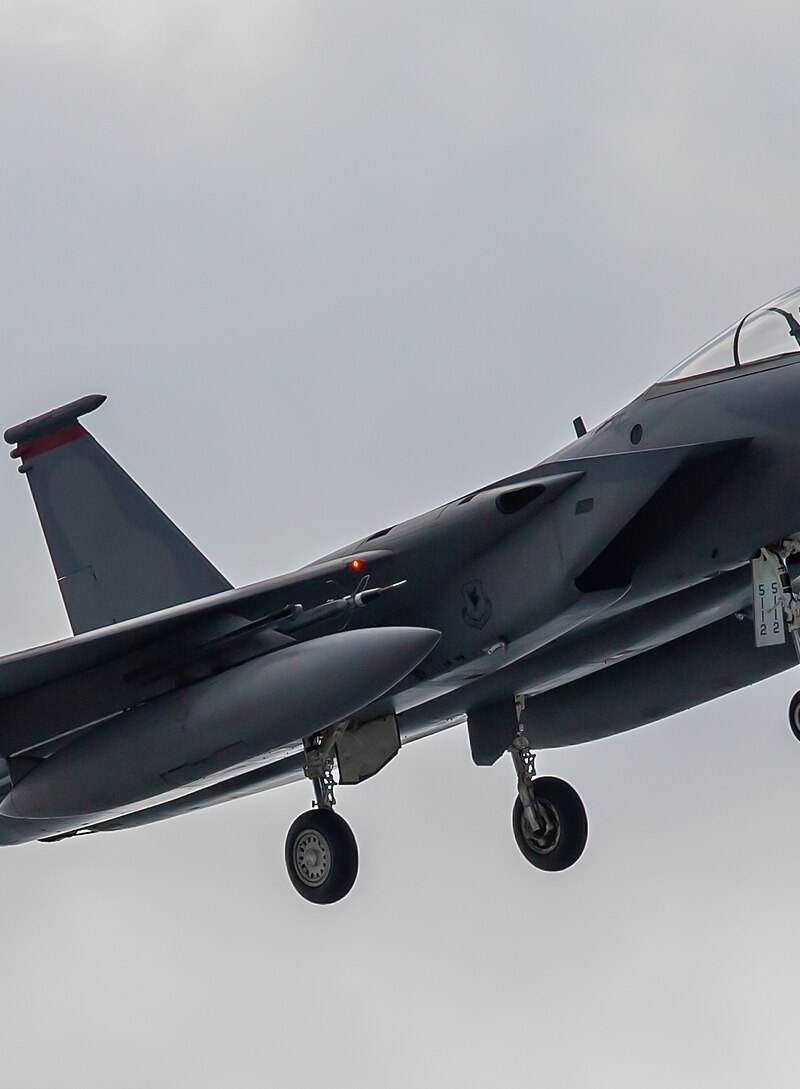  - Twin-engine aircraft