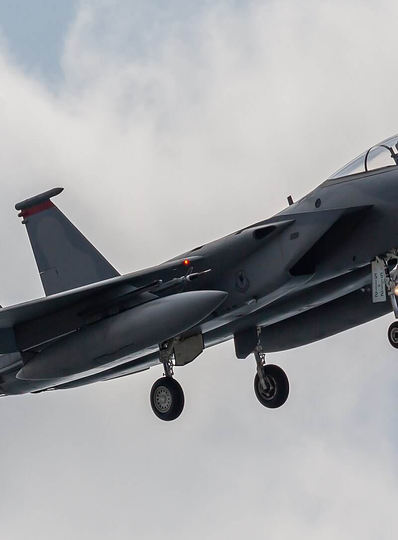  - Twin-engine aircraft