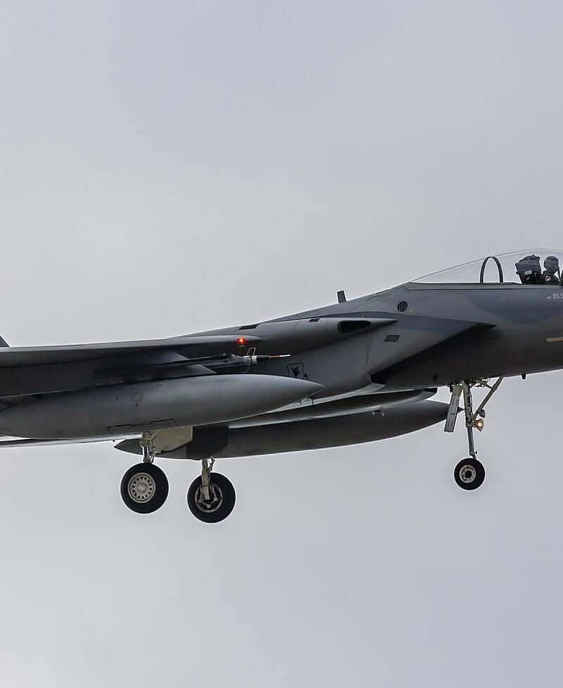  - Twin-engine aircraft