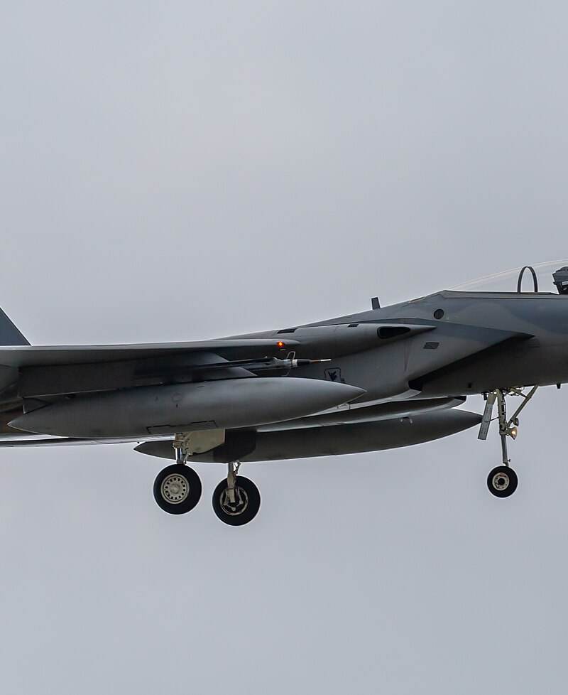 - Twin-engine aircraft