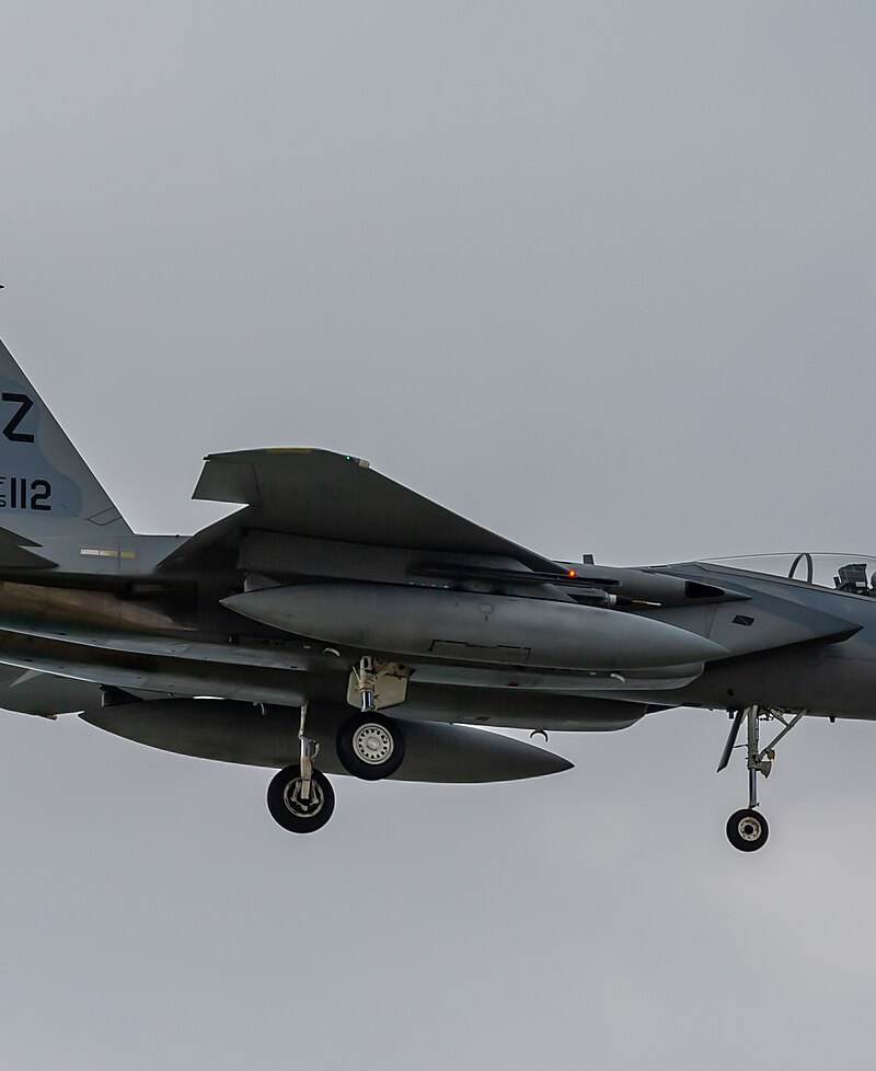  - Twin-engine aircraft