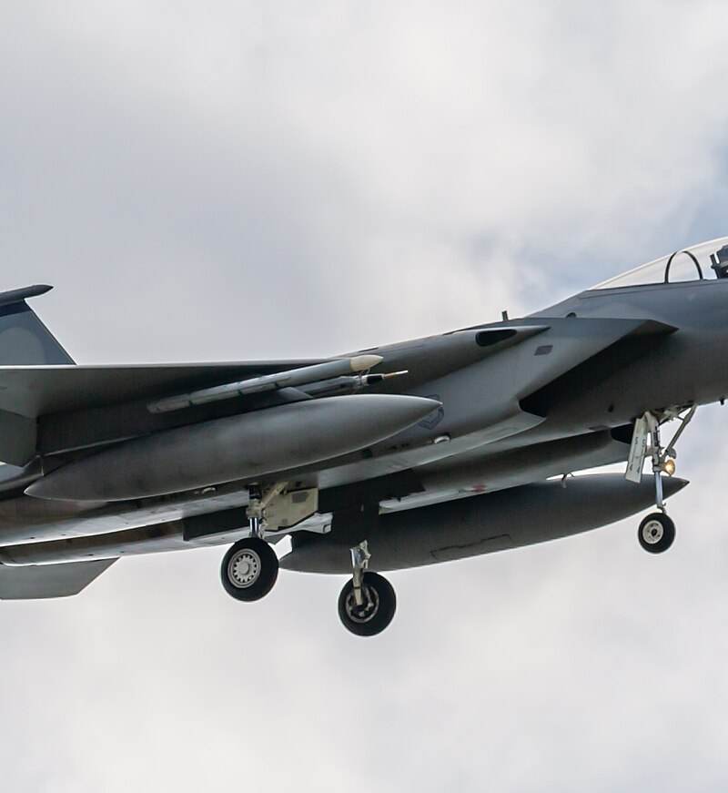  - Twin-engine aircraft