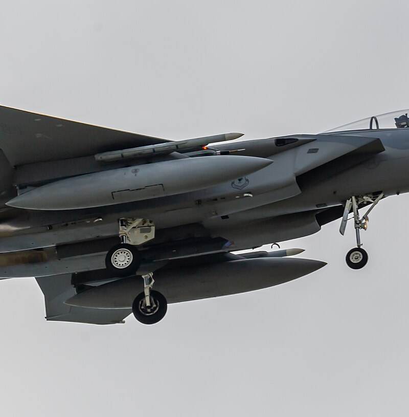  - Twin-engine aircraft