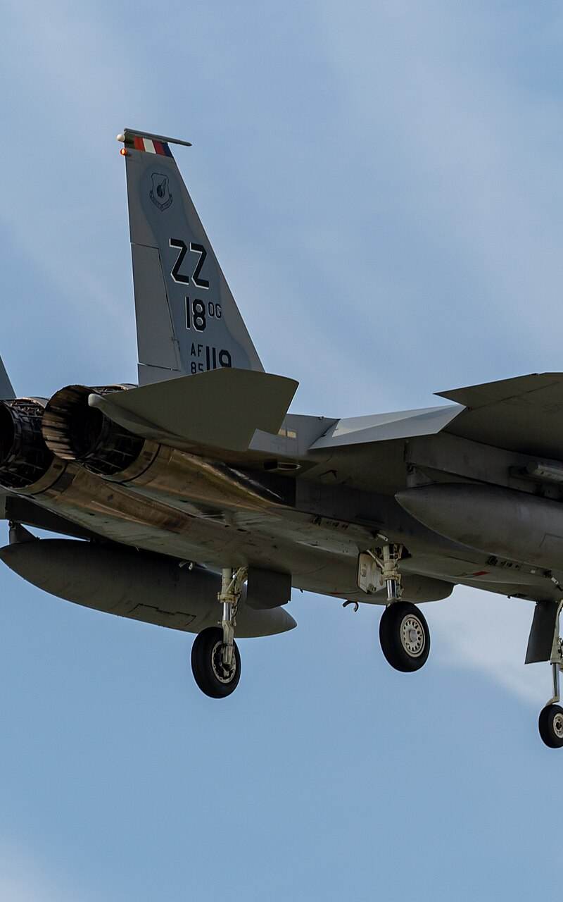  - Twin-engine aircraft