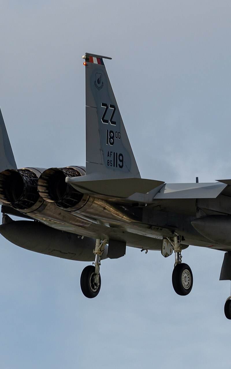  - Twin-engine aircraft