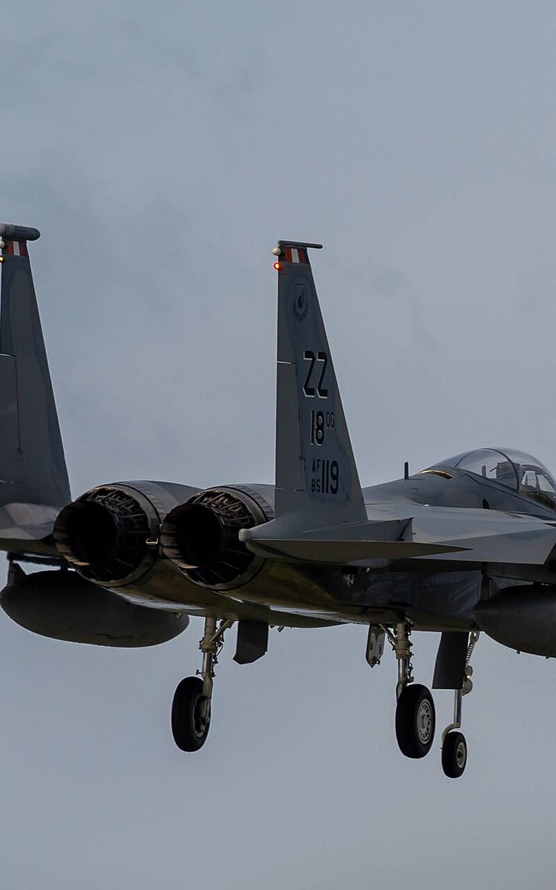  - Twin-engine aircraft