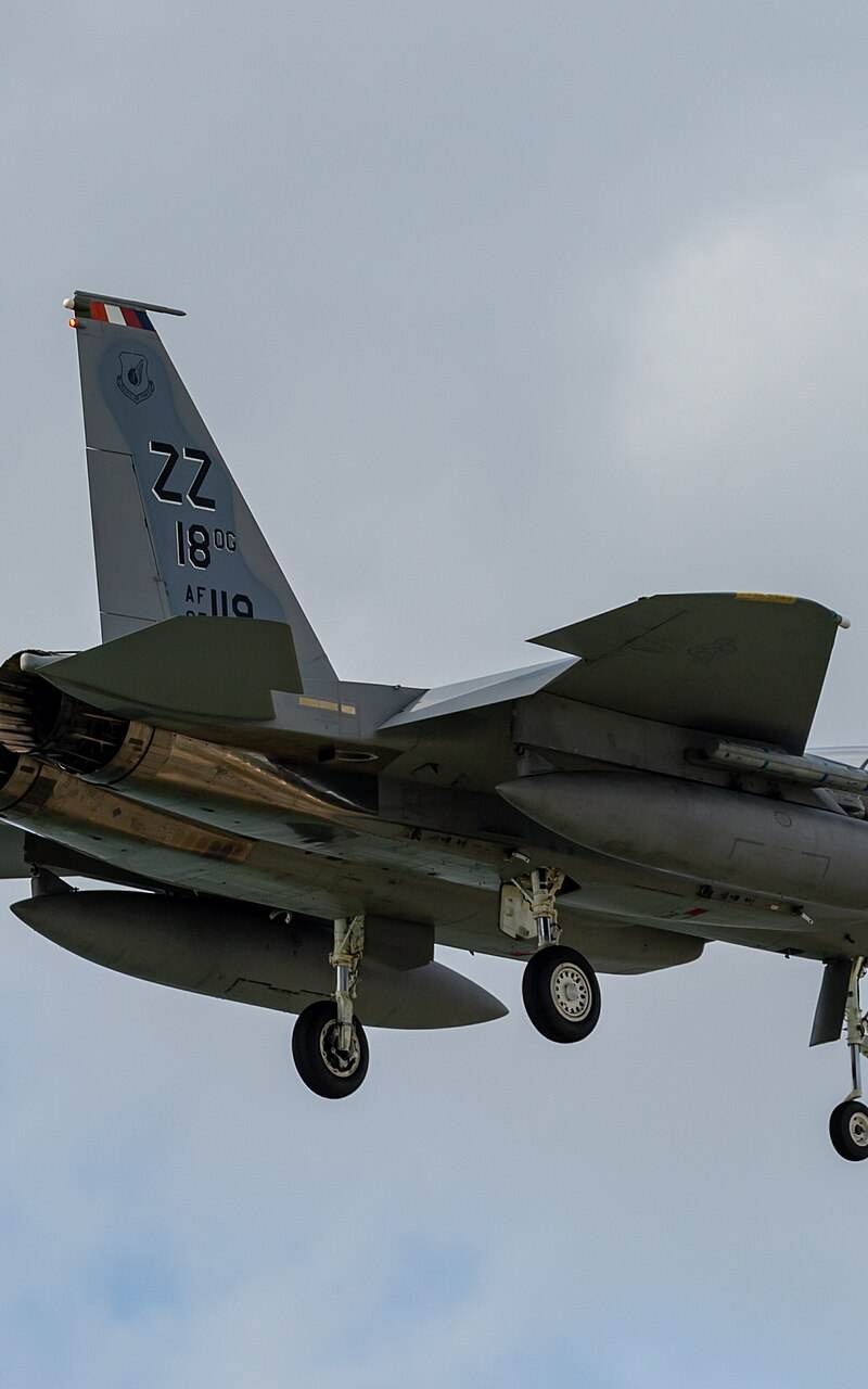 - Twin-engine aircraft