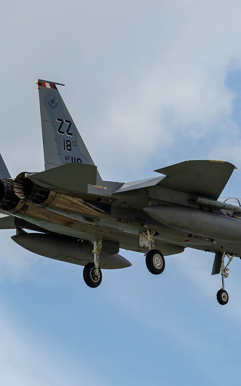  - Twin-engine aircraft