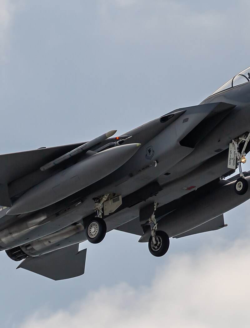  - Twin-engine aircraft
