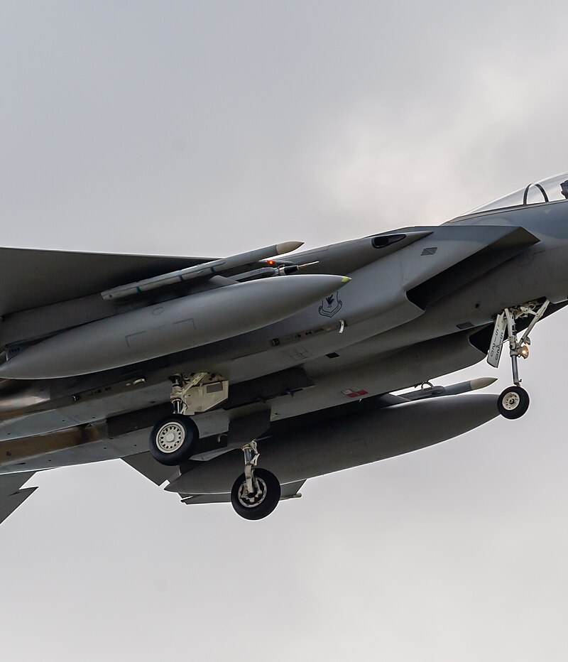  - Twin-engine aircraft