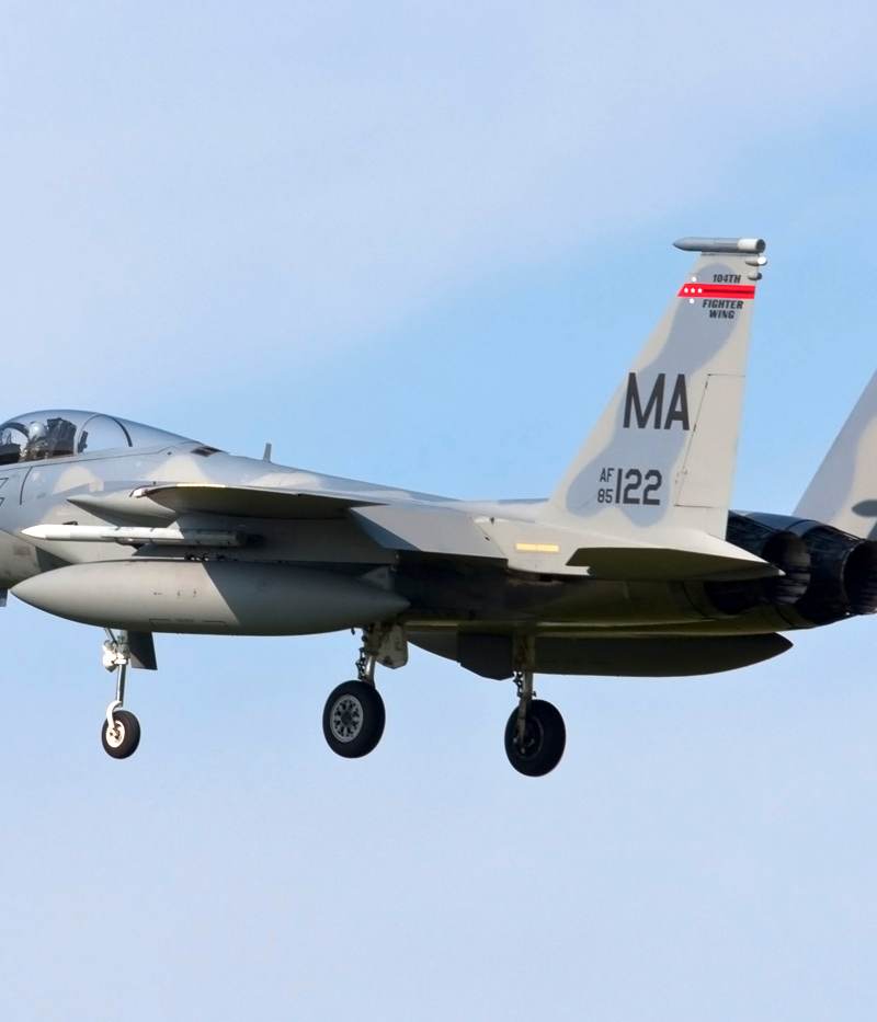  - Twin-engine aircraft
