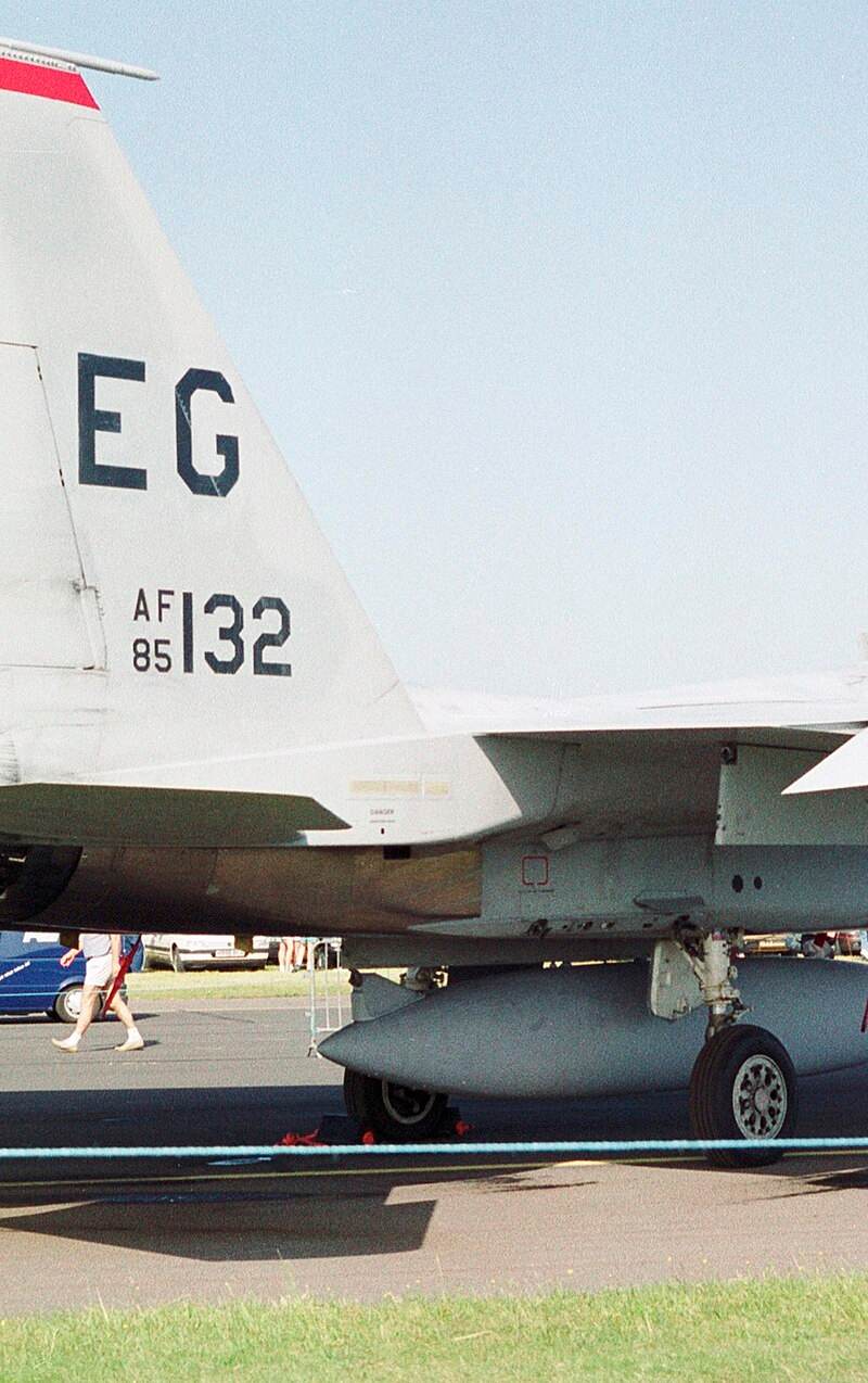  - Twin-engine aircraft