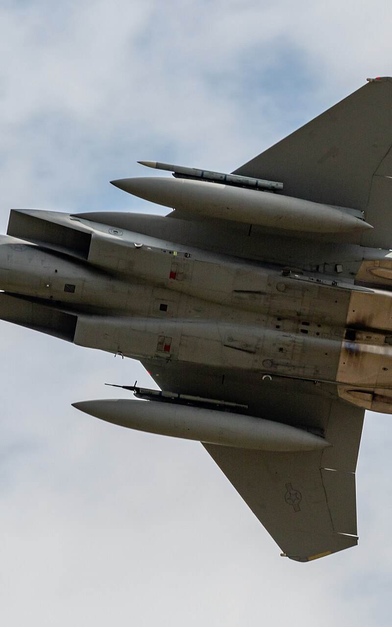  - Twin-engine aircraft
