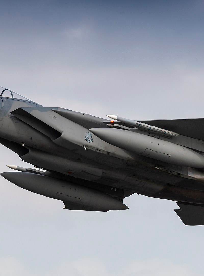  - Twin-engine aircraft