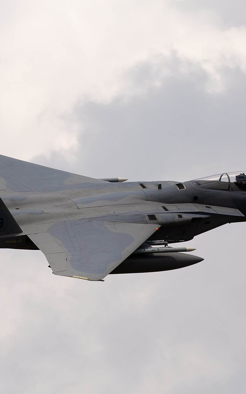  - Twin-engine aircraft