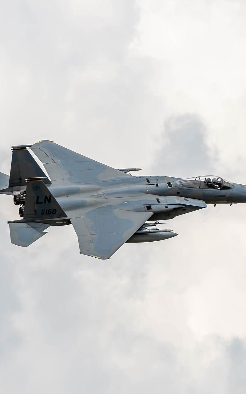  - Twin-engine aircraft