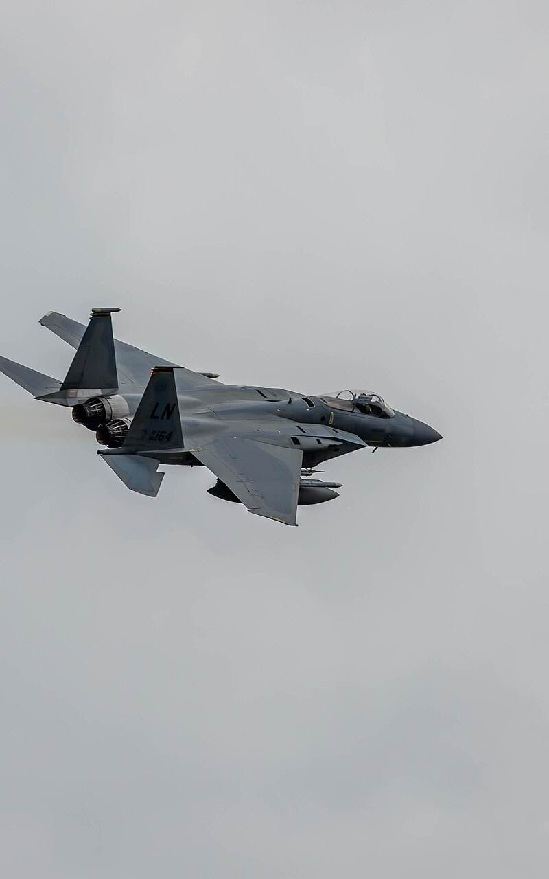  - Twin-engine aircraft