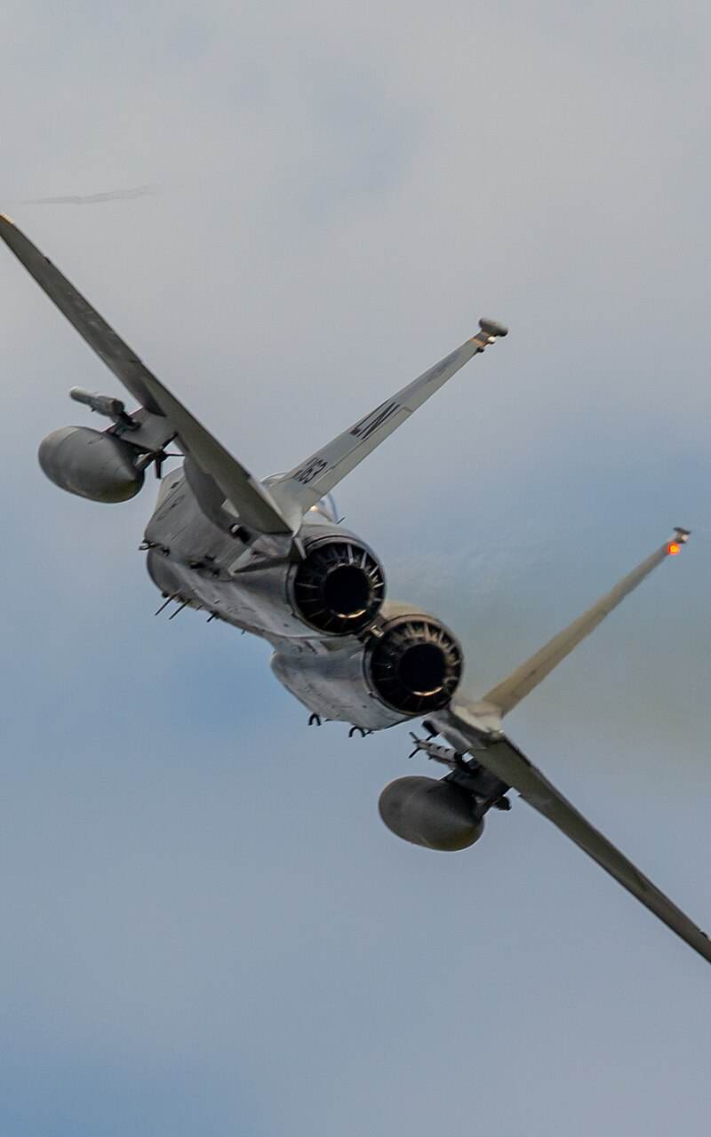  - Twin-engine aircraft