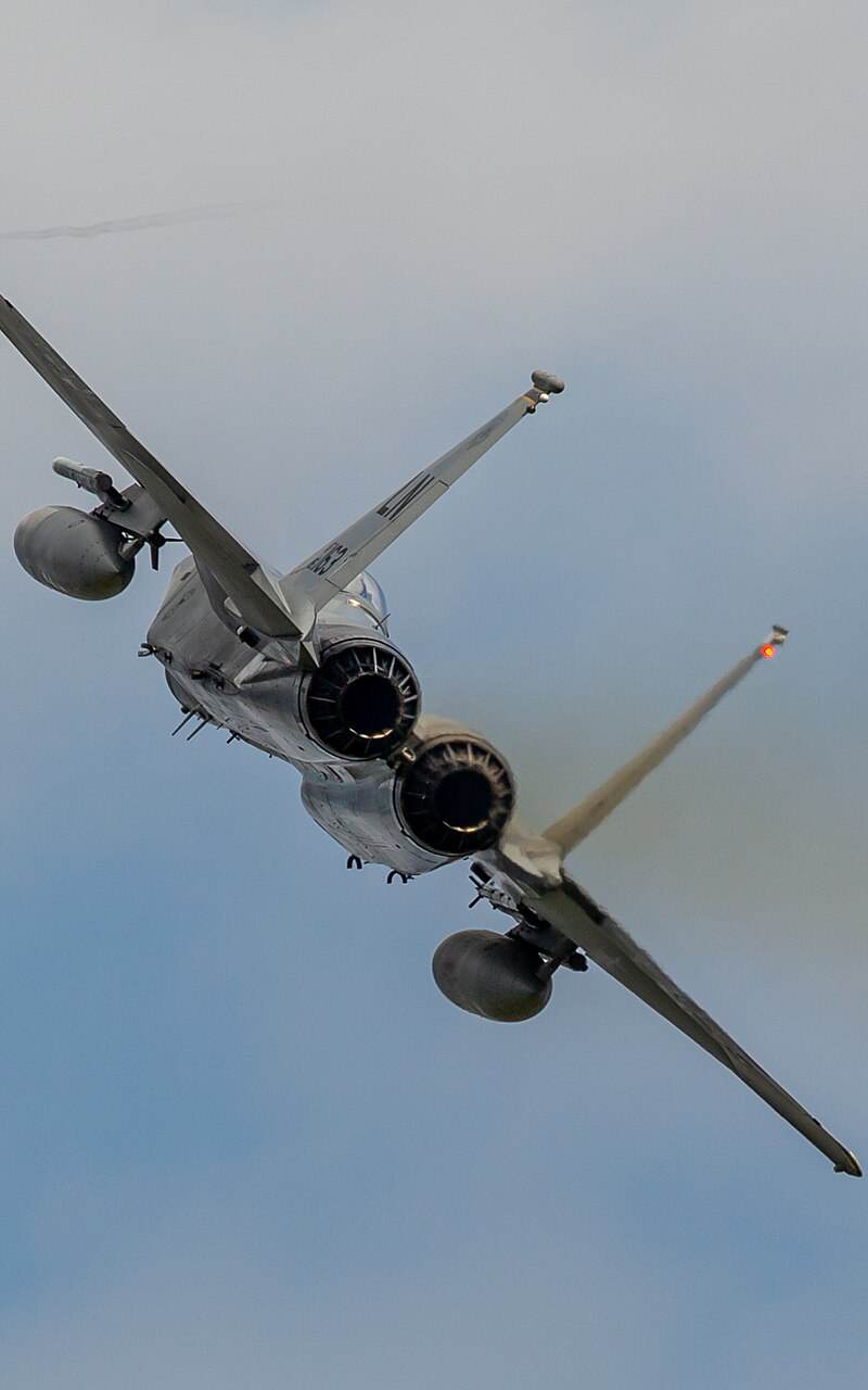  - Twin-engine aircraft