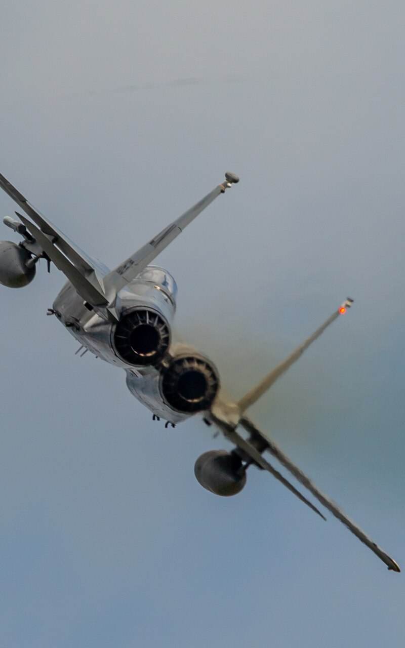  - Twin-engine aircraft